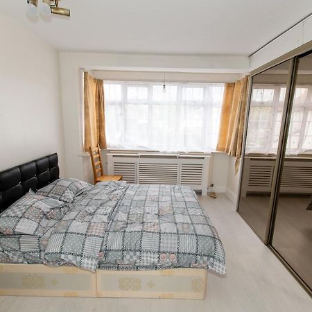 Oak Avenue Home Croydon Dış mekan fotoğraf